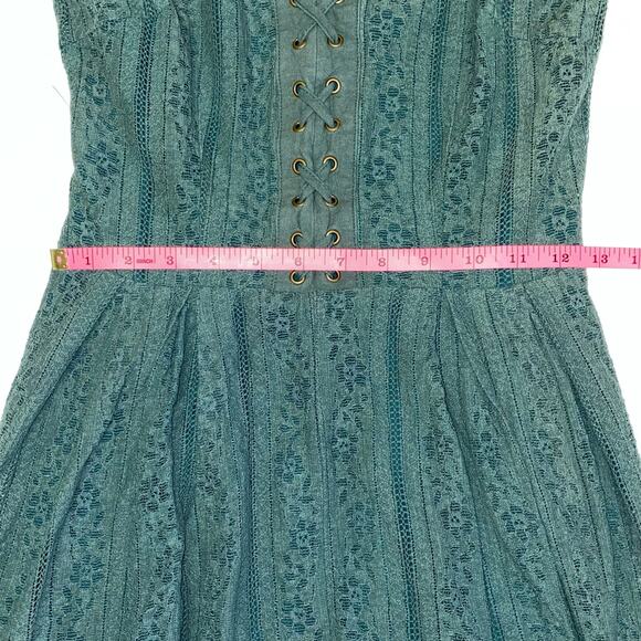 Moon River Lace Up Lace Romper Playsuit Size Small - Picture 12 of 15